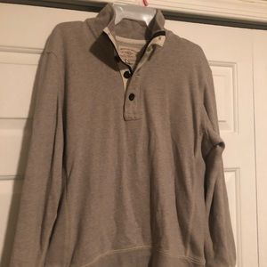 Men’s light grey pullover